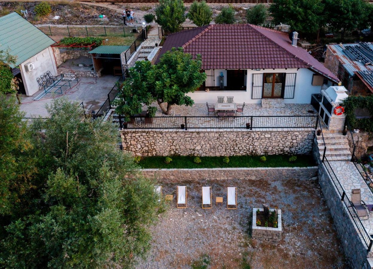 Luxury House Lotos Lejlighed Golubovci Eksteriør billede